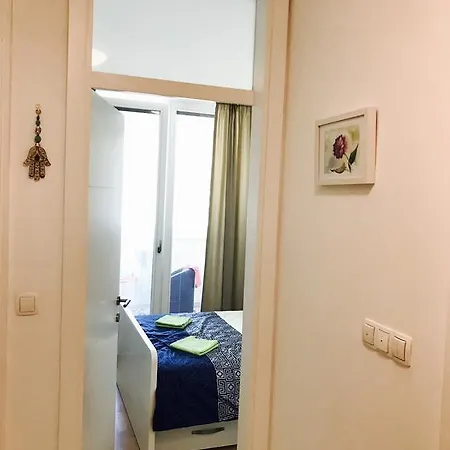 Urban 2 Apartment *