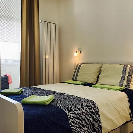 Urban 2 Apartment *